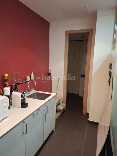 Foto 9c1970f2-87a6-4d7f-a8f7-8613a25af5a5. Local comercial en Russafa Valencia