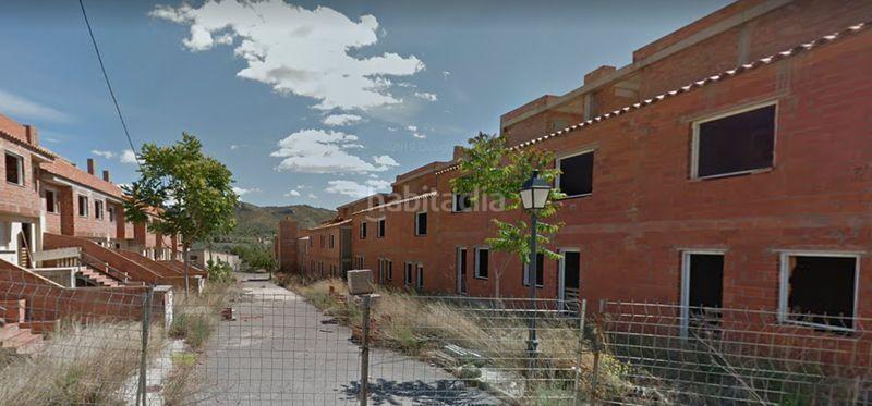 Foto 05b0d1e2-465f-40f1-b19a-f33d676763d8. Edificio en Figueroles