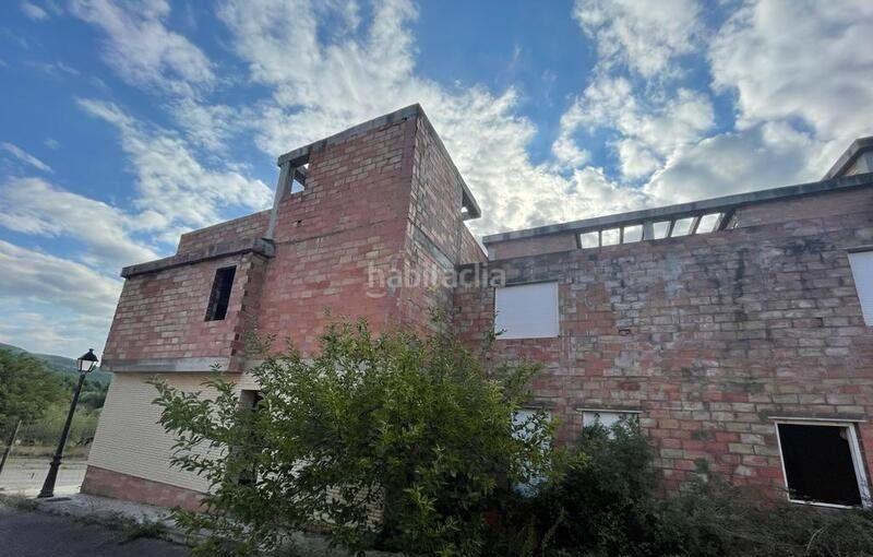 Foto b1d8d486-166c-4abf-a3d8-13d29fdda18b. Edificio en Figueroles