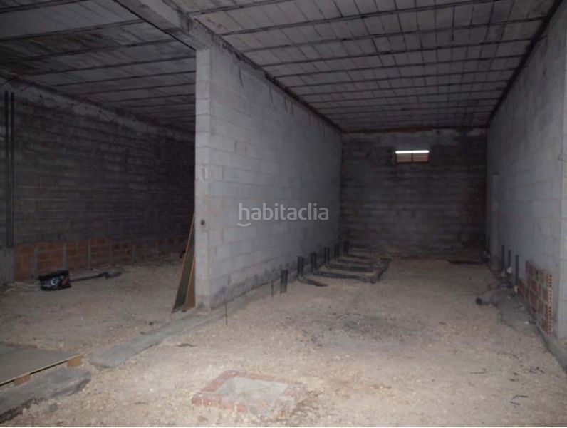 Foto 4115cf5b-2ada-40ce-b237-739ea0a5db98. Nau industrial a Bèlgida