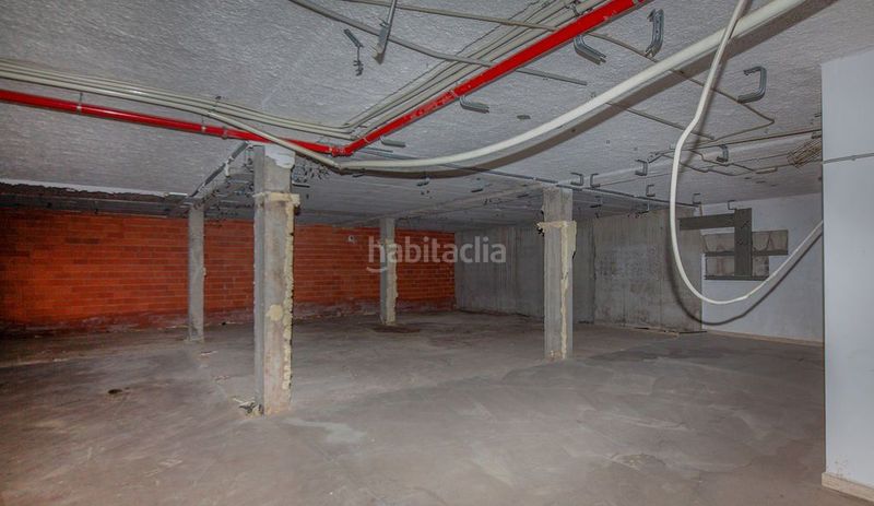Foto 5c7bbd27-8466-4192-8a7e-49a7a952d5b1. Local comercial a Buñol