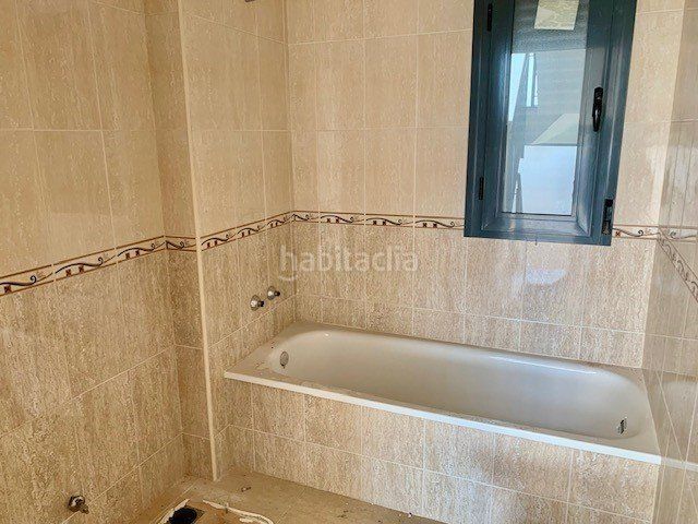 Foto 5ab3a8cf-0e6d-4c22-b8e3-344b8bbf455d. Casa adossada amb aparcament a Costa Norte Vinaròs