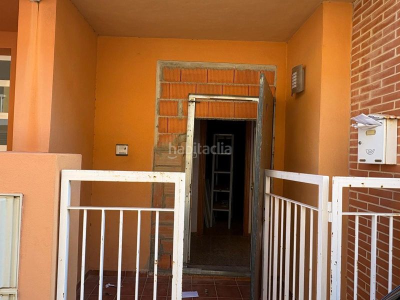 Foto 3789ab4a-e6d3-4e51-bbb8-5bbda8abdf4a. Casa adossada a Carlet