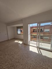 Rent Flat in Canals