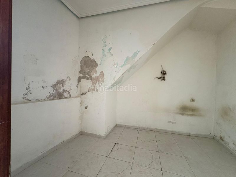 Foto d819b7d2-0d4d-4d00-b3fd-6bb5643ad608. Casa a Benimàmet Valencia