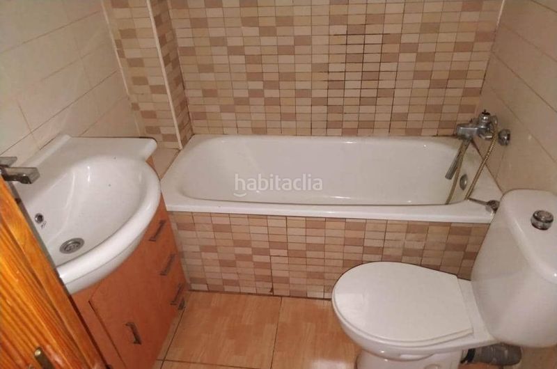 Foto da5f0f96-9365-4801-a17e-bdd0e7238818. Pis a Barrio Benicalap Valencia