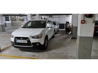 Parking coche en Catalunya 175. Garaje en venta en la roca del vallès