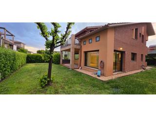 Miete Haus in Franqueses del Vallès (Les). Casa en alquiler en corró damunt