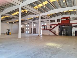 Lloguer Nau industrial a Franqueses del Vallès (Les). Nave industrial en alquiler de  1.608 m2. más  1.300 m2. de  pat