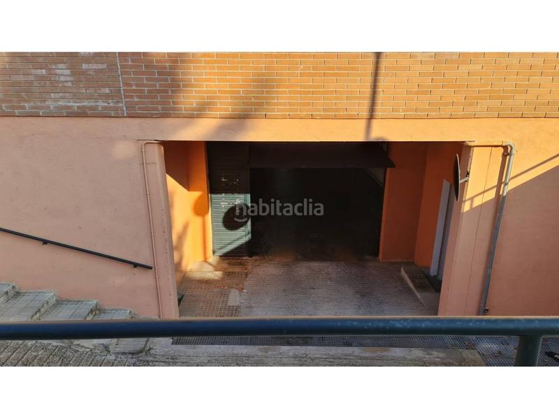 Foto cde265f4-01fc-41d0-a55b-35f017b97e17. Location parking voiture dans hermenildo carrera 9 dans Roca del Vallès (La)