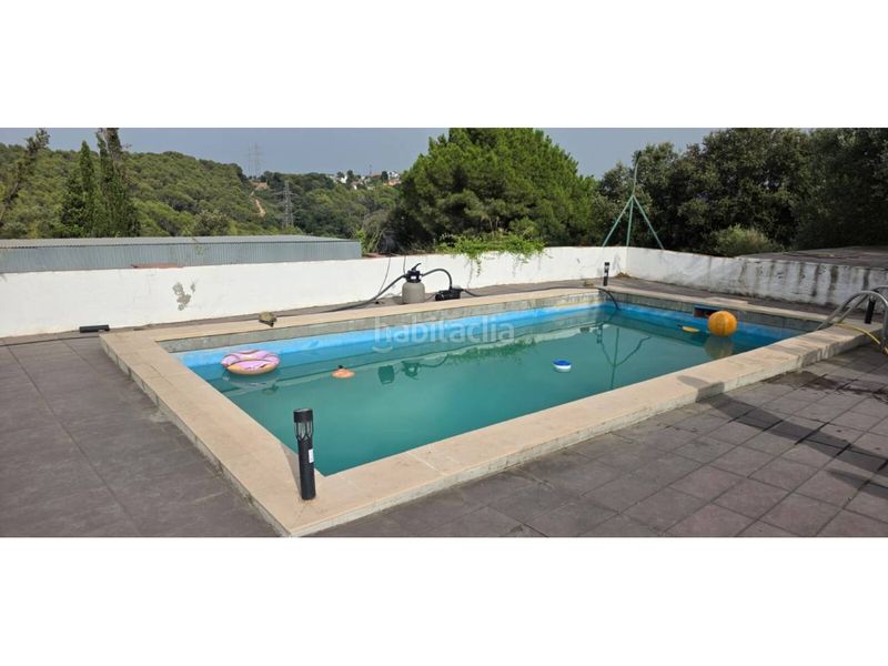 Foto 3ba1a993-b8ff-431e-896b-ab817a2b8787. Casa amb piscina a Lliçà d´Amunt