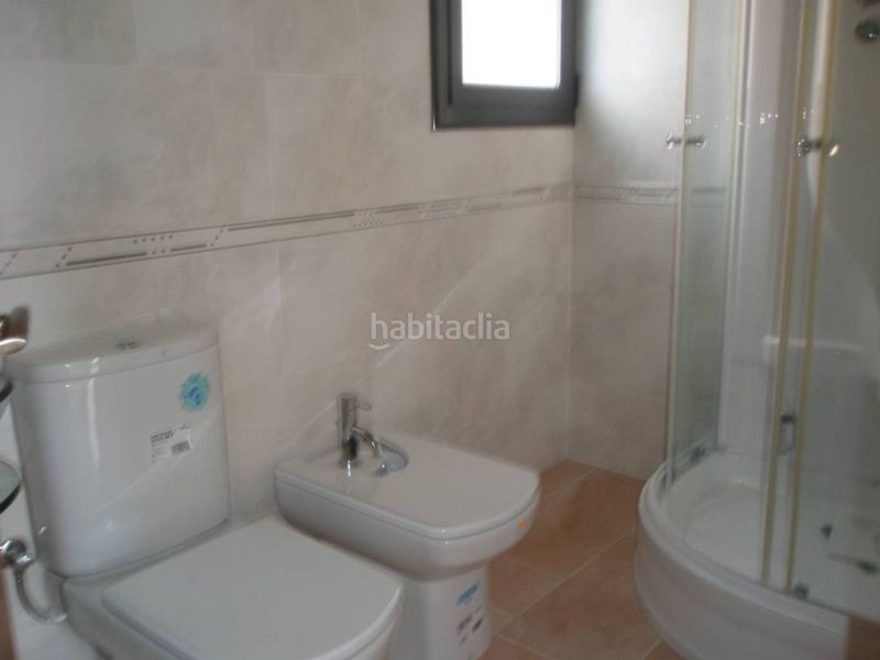 Foto 7c5928a3-c596-4037-a126-3f195b301c18. Casa amb calefacció aparcament a Roca del Vallès (La)