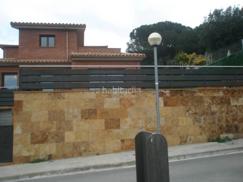 Foto 86eb6cbd-c821-4413-a763-1c0b200aade1. Casa amb calefacció aparcament a Roca del Vallès (La)