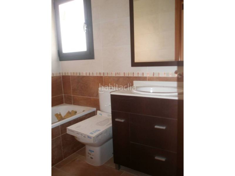 Foto 8f33e7cc-7bd4-4af3-bd8d-722c70b16b6f. Casa amb calefacció aparcament a Roca del Vallès (La)