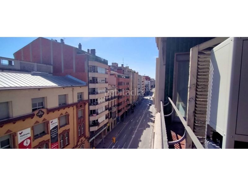 Foto fb0e2b4e-7c6b-4790-8b4f-298effdf8d41. Pis amb calefacció a Eixample Nord Girona