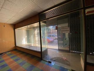 Local Comercial a Avinguda de la verge de montserrat 9. ¡local comercial de 91m2 y otro de 86m2 en ubicación estratégica