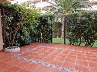 Lloguer Planta baixa a Passeig Marítim. Apartamento planta baja con gran terraza y  parking.