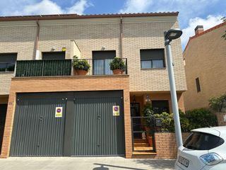 Reihenhaus in Canonja (la). Adosado esquinero la canonja marina 87