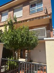 Doppelhaus in Passatge nmero 12 15. Pareado en zona tranquila cambrils