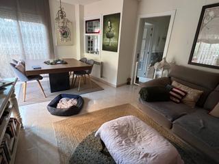 Planta baixa  Carrer del vendrell. Precisa vivienda en los barrios de ponent