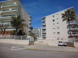 Rent Car parking in Plaça Europa - Port Aventura. Parking de moto en alquiler anual en plaça europacovamar