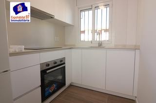 Appartement dans Carrer nord del 38. Apartamento completamente reformado con parking  en  2 linea de