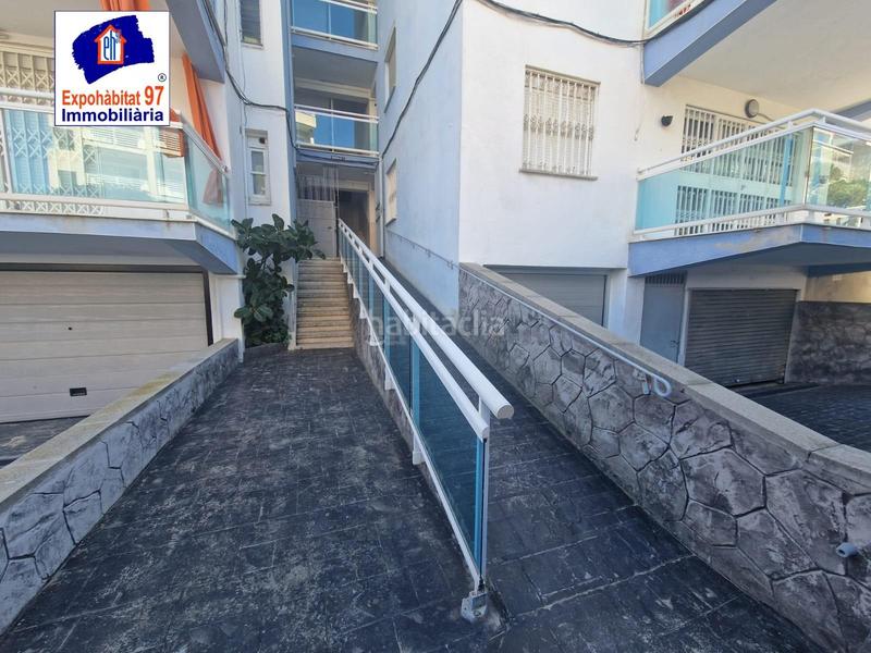 Foto 232d50f2-cfce-4dc8-8afe-efb396fcee0a. Apartamento en carrer penedes del 6 gran terraza con vista mar y muy despejadas en Salou