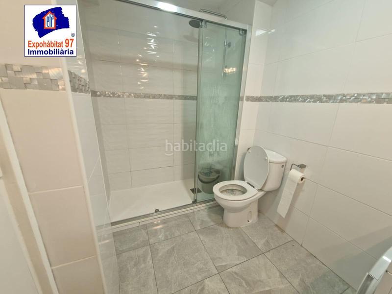Foto eeb16815-725a-40bd-af96-3e6ba7a02b23. Apartamento en carrer penedes del 6 gran terraza con vista mar y muy despejadas en Salou