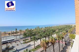 Apartment in Carrer jaume i 21. Apartamento en paseo jaime i de salou, frontal al mar