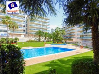 Apartament a De joan fuster i ortells 5. Piso en venta en el exclusivo complejo village park, salou