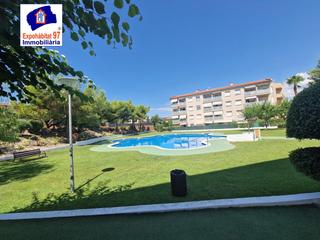 Appartement à Carrer tramuntana 1. Amplio y luminoso piso en cap salou con 4 habitaciones y plaza d
