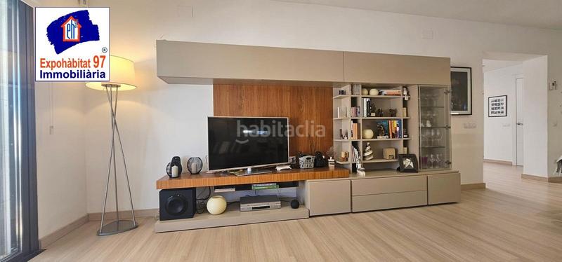 Foto 23f8555c-8968-422d-92e2-cbcbbc889858. Chalet espectacular chalet en montroig del camp totalmente reformado en y con piscina privada en Mont-roig del Camp