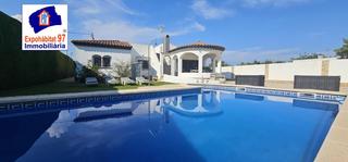 Xalet a Poble. Espectacular chalet en montroig del camp totalmente reformado en