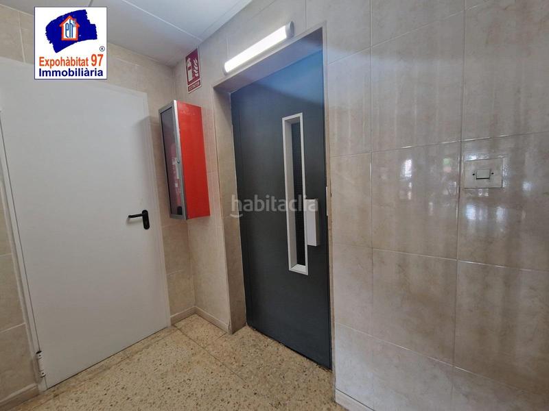 Foto 041cc316-fea2-4f0d-84ff-e5608b7be277. Apartamento en carrer mar del 11 piso céntrico 2 habitaciones dobles en Salou