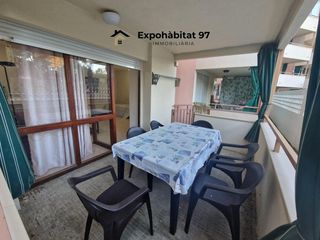 Apartament a Carrer del pla de l'era 17. Apartamento en planta bajo con gran terraza y piscina en zona es