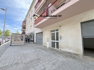 Locale commerciale  Carrer algars 5. Local amb sortida de fums