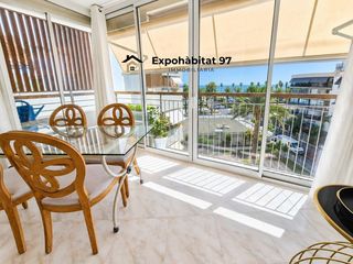 Apartamento en Carrer josep carner 6. Exclusivo apartamento a 50m de la playa de levante  en la calle