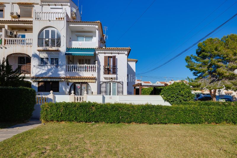 Foto 02554b2b-40a2-4b2c-8639-810722f5b924. Casa amb aparcament piscina a nueva Torrevieja Torrevieja