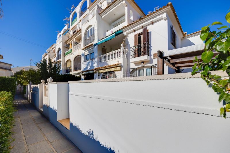 Foto 1b6b0068-ad09-4617-8cba-33ba8b23c930. Casa amb aparcament piscina a nueva Torrevieja Torrevieja