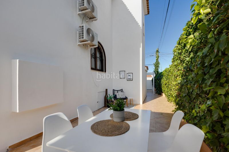 Foto 41b96022-d240-4f44-9e28-d27a3218994b. Casa amb aparcament piscina a nueva Torrevieja Torrevieja