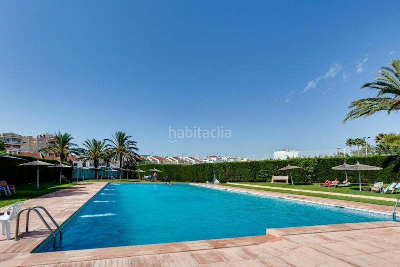 Foto ffa6dcc4-8308-4f24-aa54-27f0635dad14. Casa amb aparcament piscina a nueva Torrevieja Torrevieja