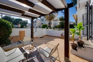 Casa a Calle calle londres 8. Super oportunidad!! increible duplex con jardin  parking  piscin