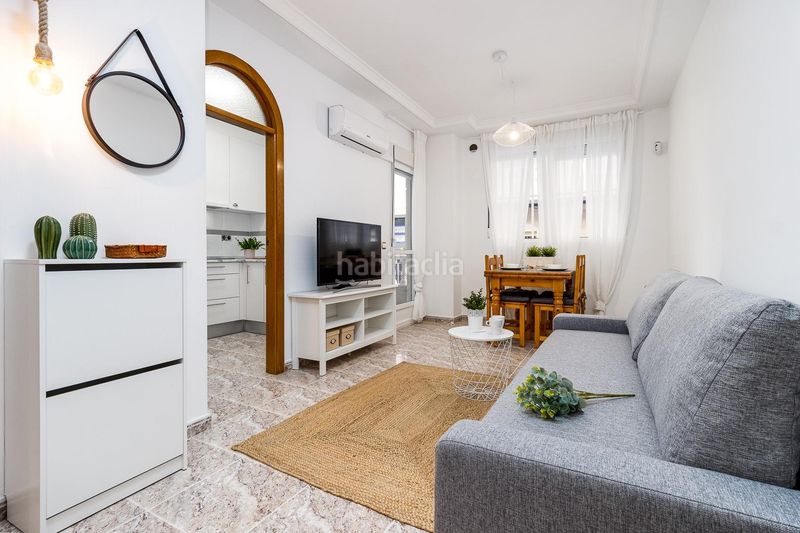 Foto c8371aff-cdfb-444e-a28b-4047ca629d5b. Alquiler apartamento alquiler apartamento 1 dormitorio como nuevo en Torrevieja