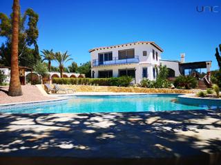 House in Escandinavia-Cautivador. ¡propiedad única orientada al sur con un magnífico jardín privad
