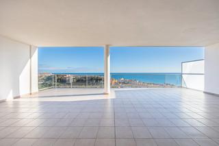 Etagenwohnung en Mascarat. Espectacular apartmento con increibles vistas al mar