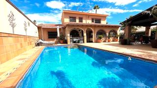 Xalet a Coloma. Preciosa villa 5 dormitorios dobles, piscina, garaje, jacuzzi, b