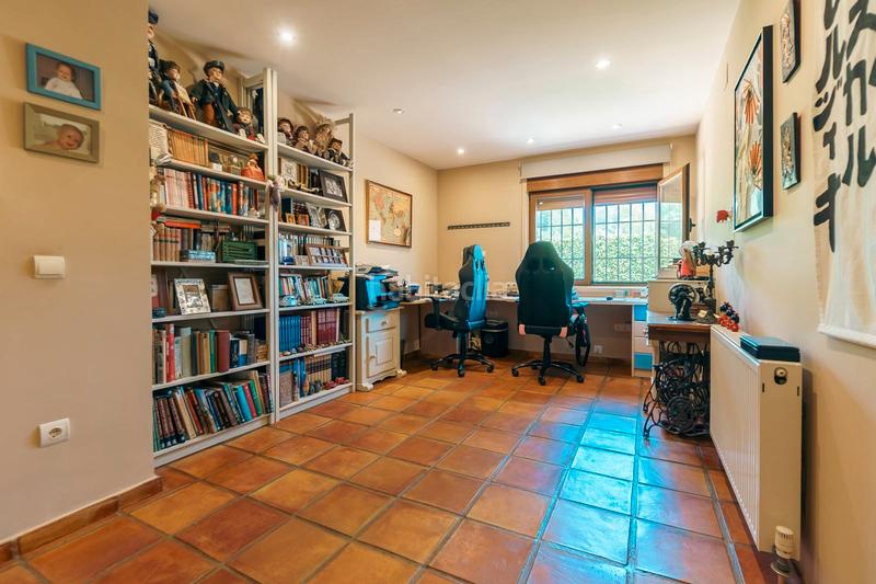 Foto 9a720b98-0362-48fa-9c52-5bad4a758683. Chalet con parcheggio piscina in Coloma Nucia (la)