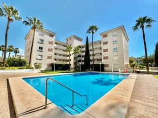 Pis en LAlbir. Precioso piso en el corazon del albir con garaje y piscina comun