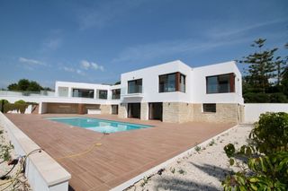 Xalet a Escandinavia-Cautivador. ¡espectacular villa de lujo nueva con hermosas vistas en una zon