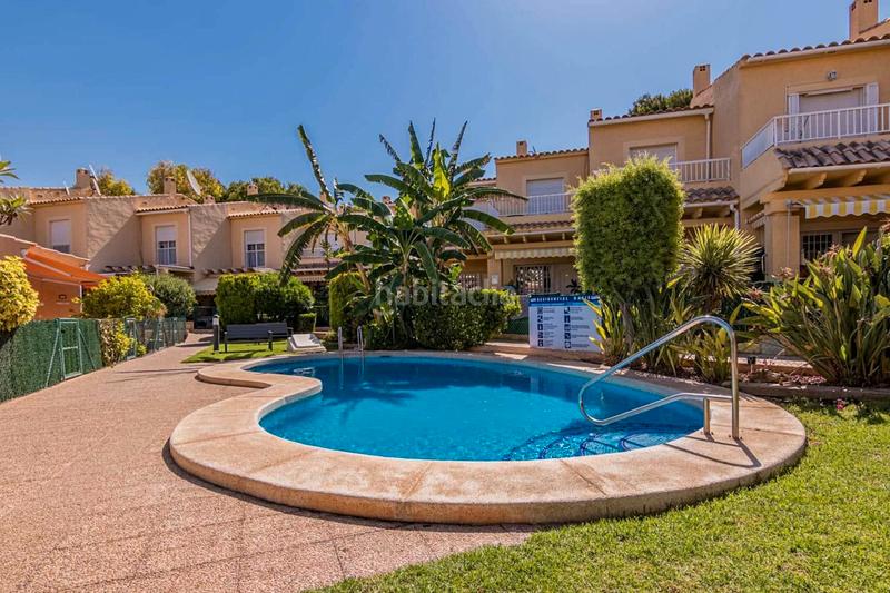 Foto 848e4132-7b99-475e-9615-a1c81a9aaa0e. Reihenhaus mit pool in L´Albir Alfàs del Pi (l´)